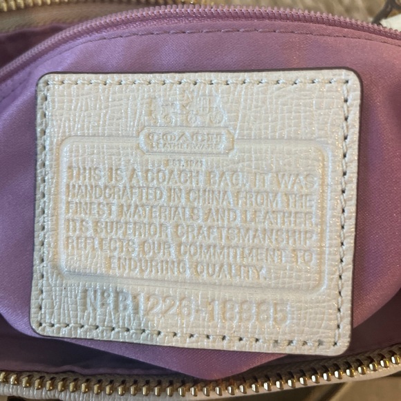 Coach Monogram Purse/Shoulder Bag, like new - Picture 8 of 9